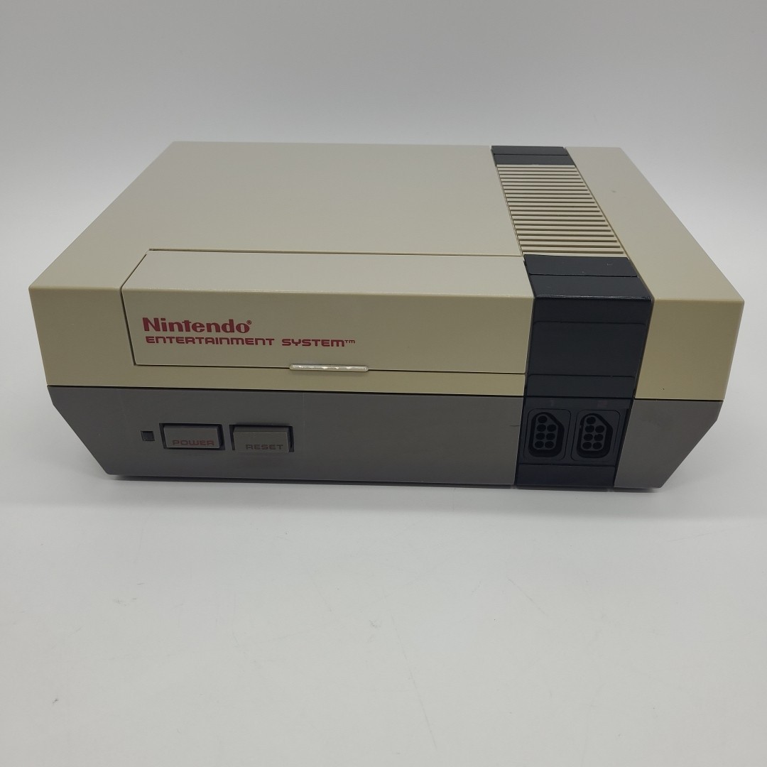 Nintendo NES Action Set Home Console With Box & Styrofoam No Paperwork Tested