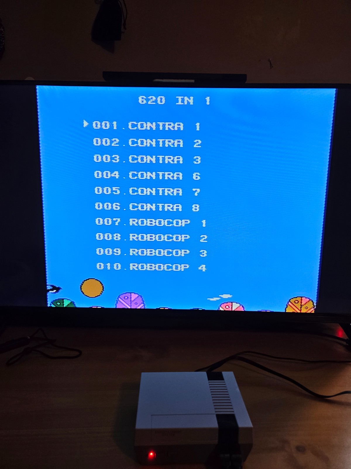 Nintendo Entertainment System Video Game Mini Console Built-In 620 Classic Games