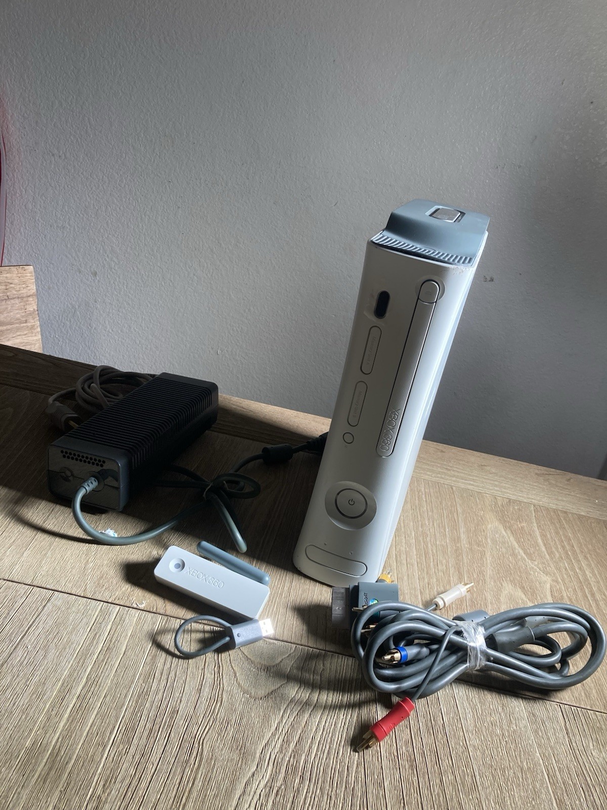 Microsoft Xbox 360 Pro 20GB Home Console – power brick , Wireless a/b/g And VGA