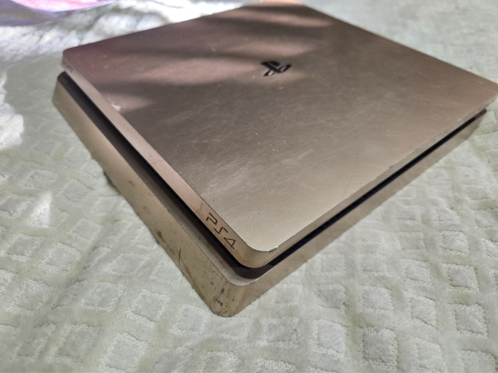Sony PlayStation 4 PS4 Slim 1TB Gold Limited Edition Console FOR PARTS UNTESTED