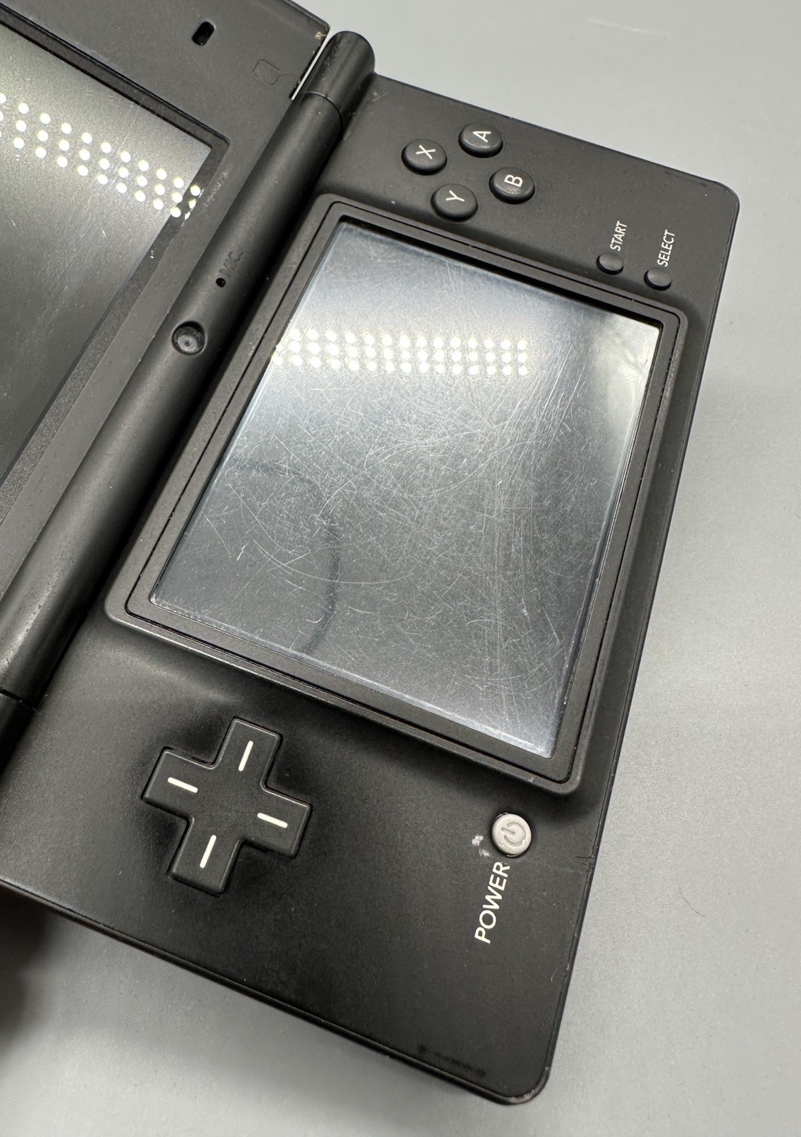 Nintendo DSi Handheld Game Console TWL-001 Black With Charger Tested Working