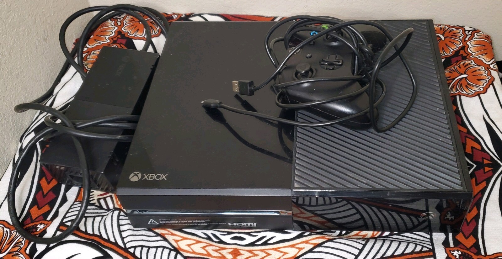 Microsoft Xbox One Day One Edition 500GB Black Console