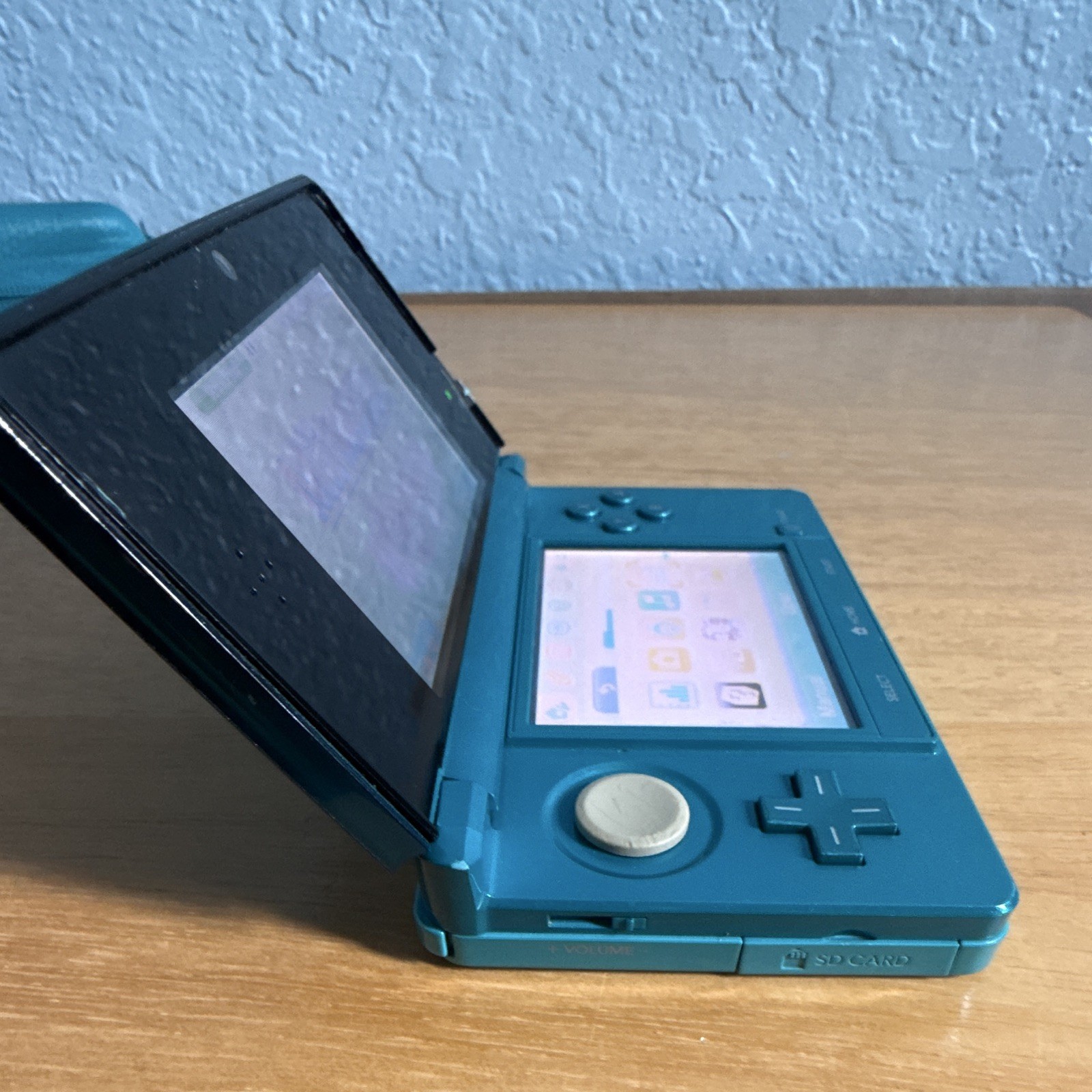 Nintendo 3DS Aqua Blue Console Bundle Charger Stylus Case CTR-001 (U.S Seller)