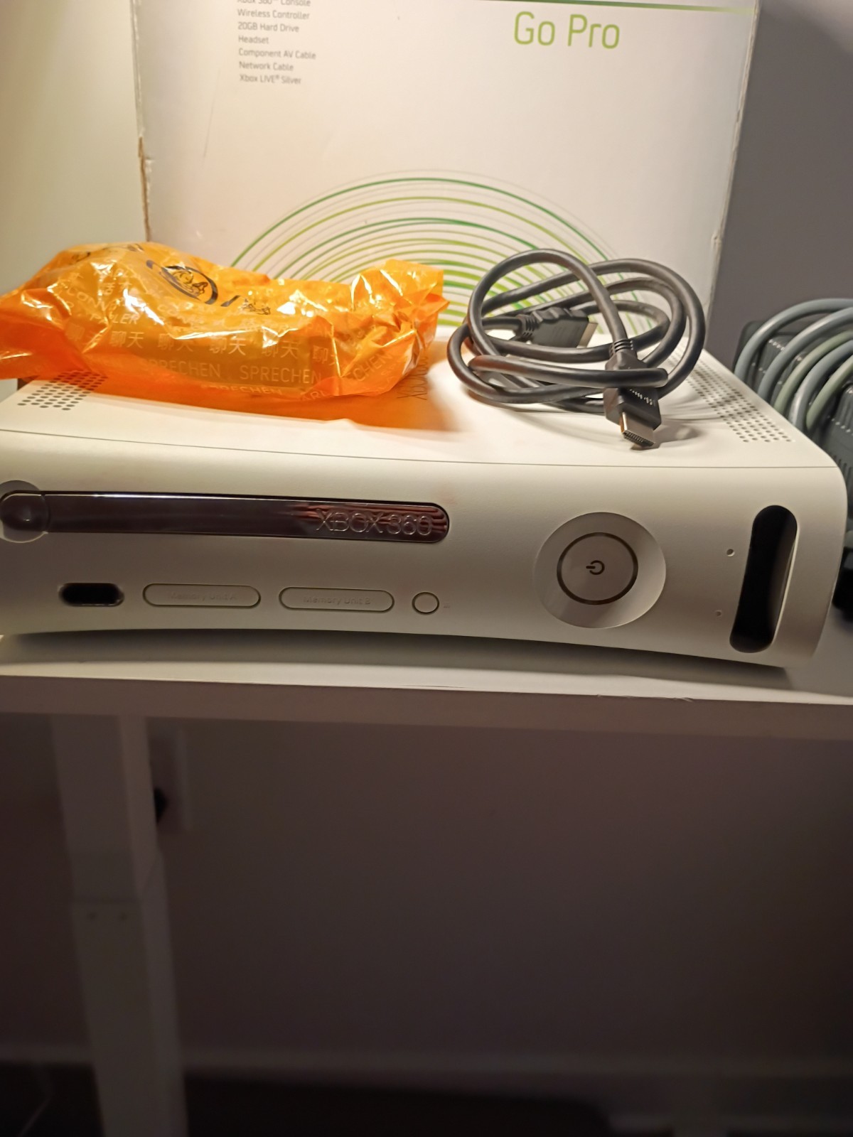 Microsoft Xbox 360 Go Pro Console 20GB Xbox LIVE Silver Power Cord /Headset