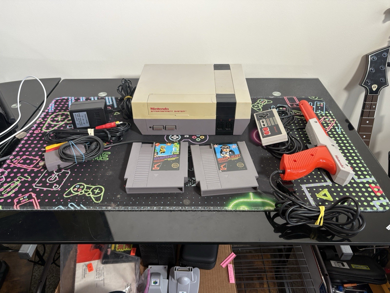 Nintendo Original NES-001 Entertainment System NES Console Zapper 2 Games