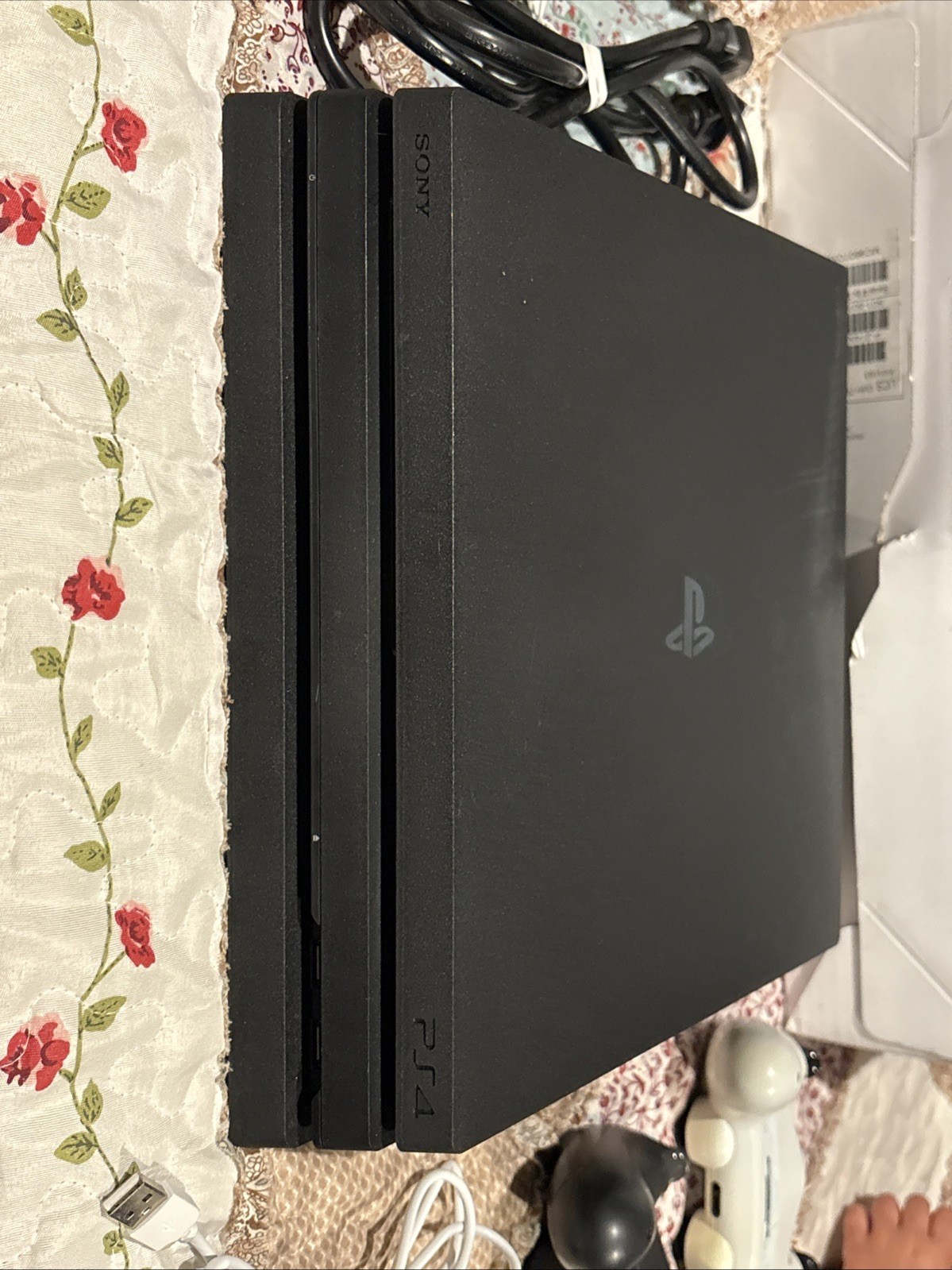 SONY PLAYSTATION 4 PRO CUH-7015B IN «NOT FOR RESALE» BOX (2 Controllers) Cords