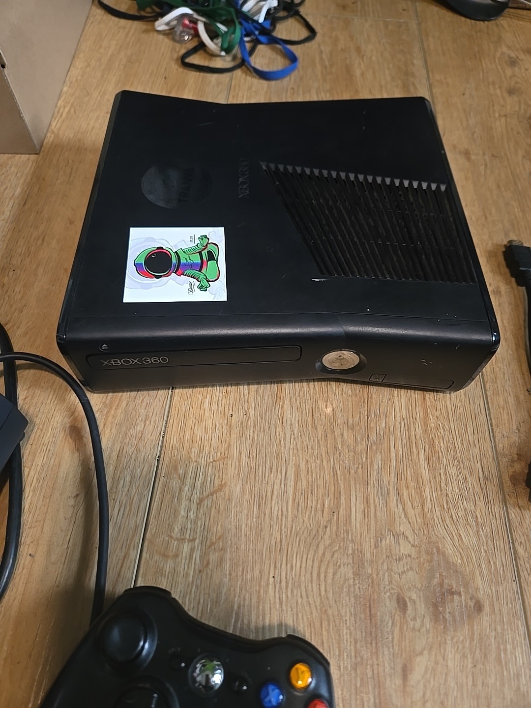 XBOX 360 Slim Console Gaming Bundle Lot *Tested & Works* TV Not Included