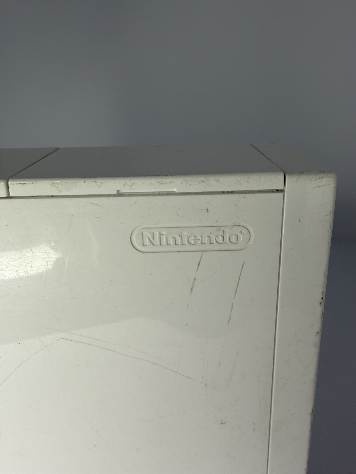 Nintendo Wii White RVL-001 Gamecube Compatible- Console Only For Parts Untested