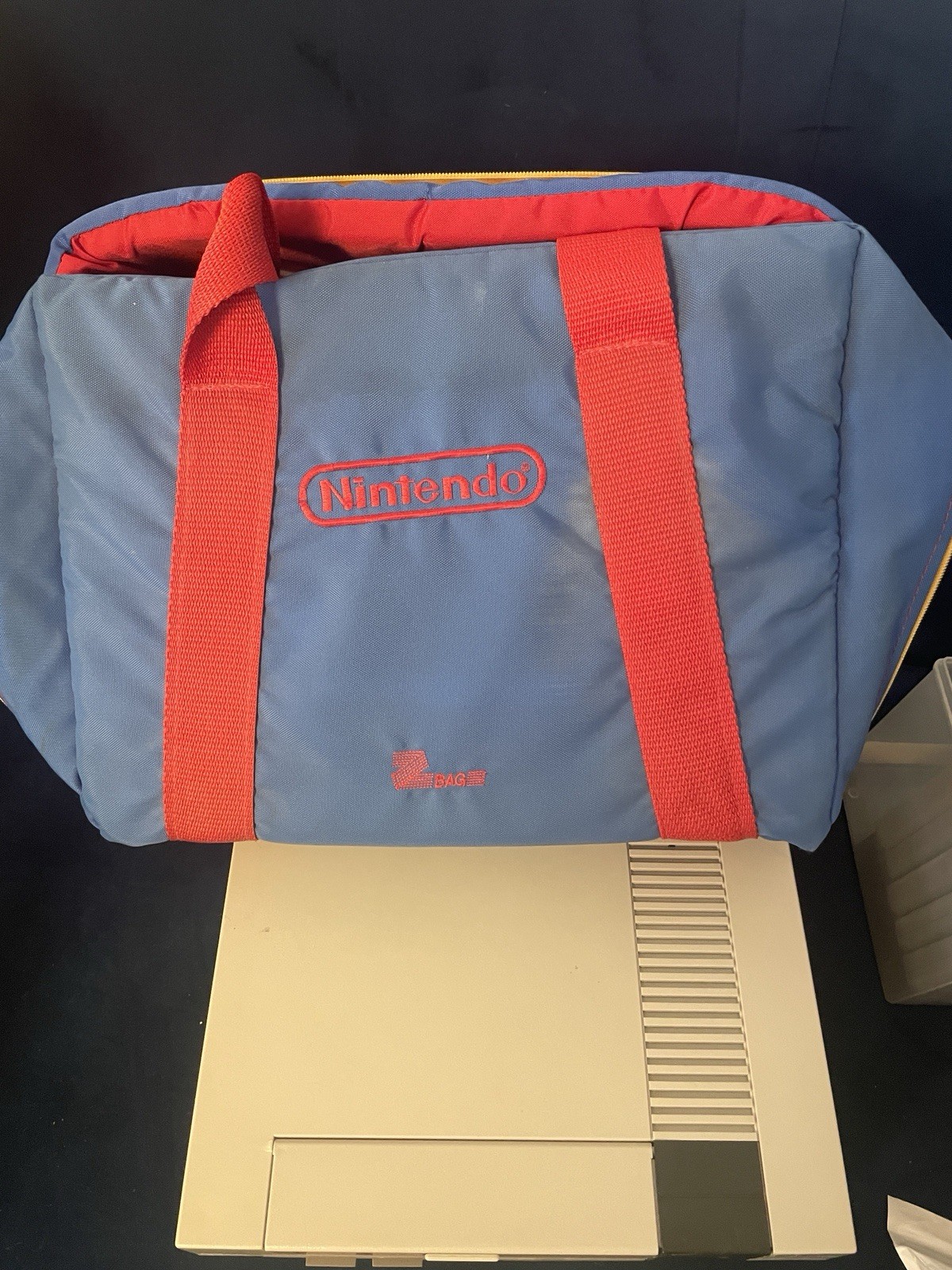 Nintendo NES Video Game Console with 5 games and Original 80’s NES case