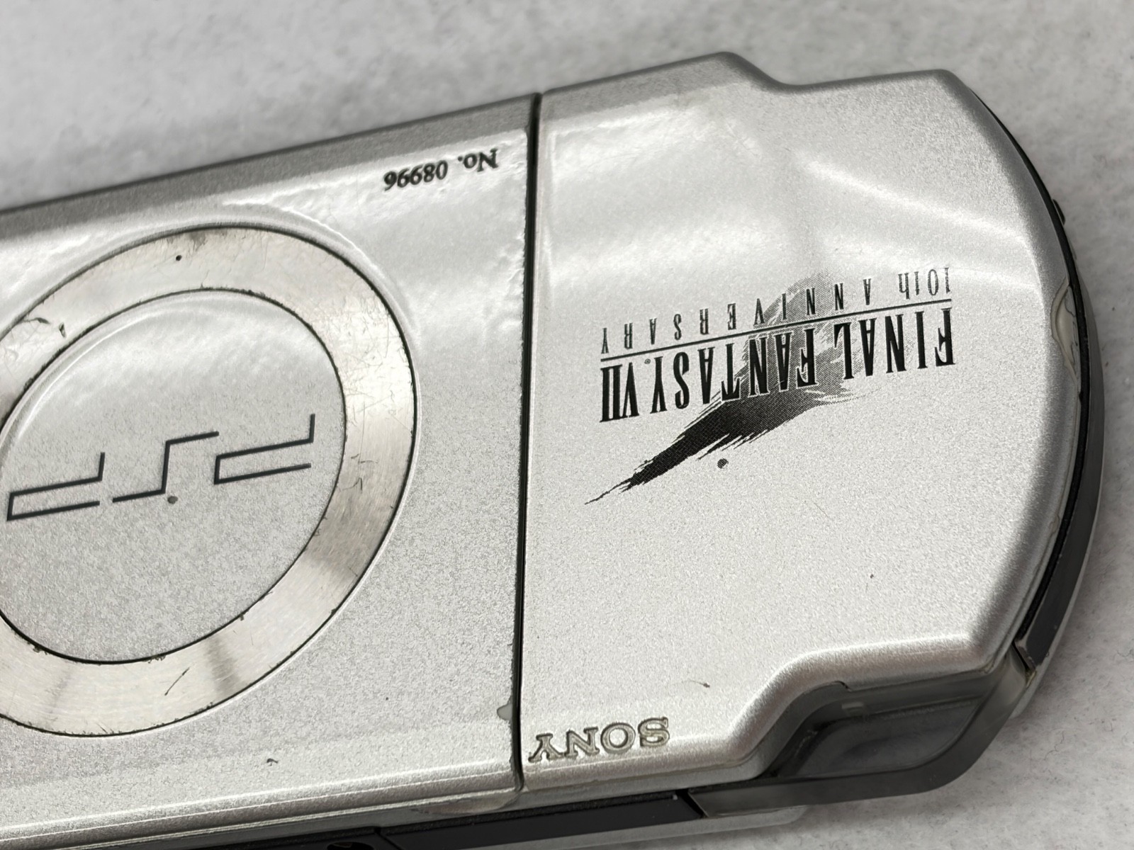 SONY PSP 2000 Crisis Core Final Fantasy FF7 Limited Edition Playstation [41587]