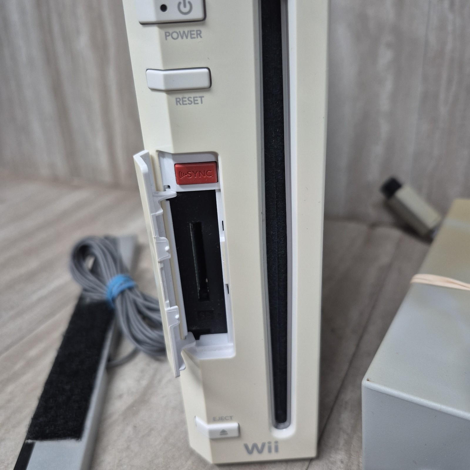 Nintendo Wii White Console No. RVL-001, Tested and Works Great Console & Cables