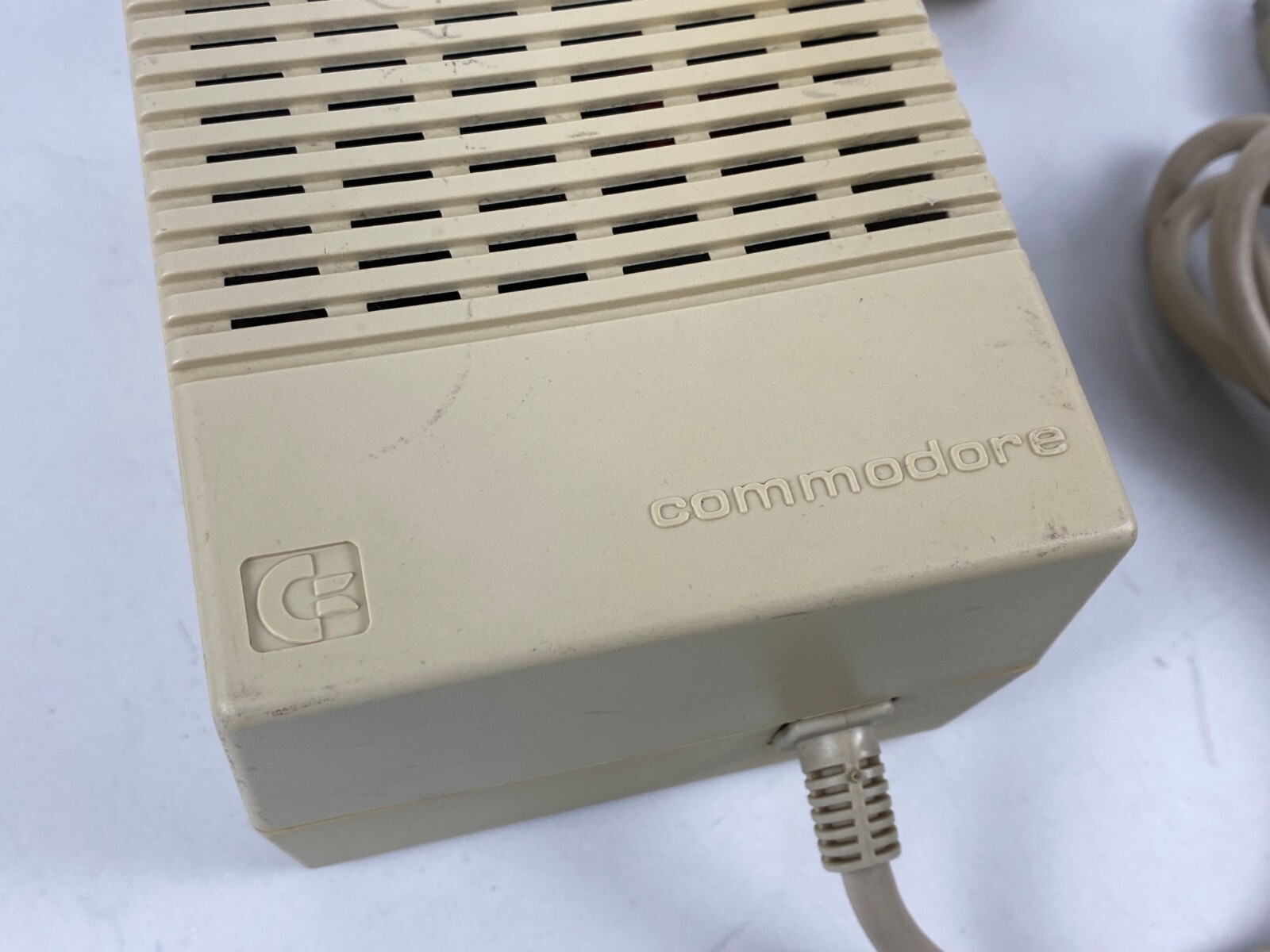 VINTAGE Original Power Supply Adaptor Commodore Amiga A500 COMPUTER 220v