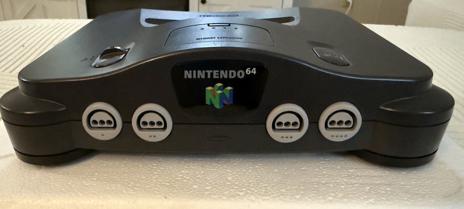 Nintendo 64 N64 Console Black/Gray NTSC-U/C w/ Controller, hookups & Jumper Pak