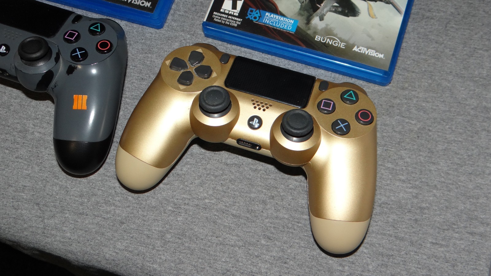 Sony PS4 COD: BO3 LTD Edition 1 TB CUH-1215B – 2 Games & 2 Controllers *TESTED*