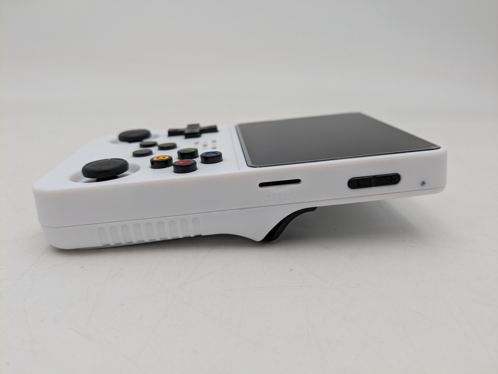 R36S Retro Handheld Gaming Console Built-In Simulator 3.5″ IPS Screen – White