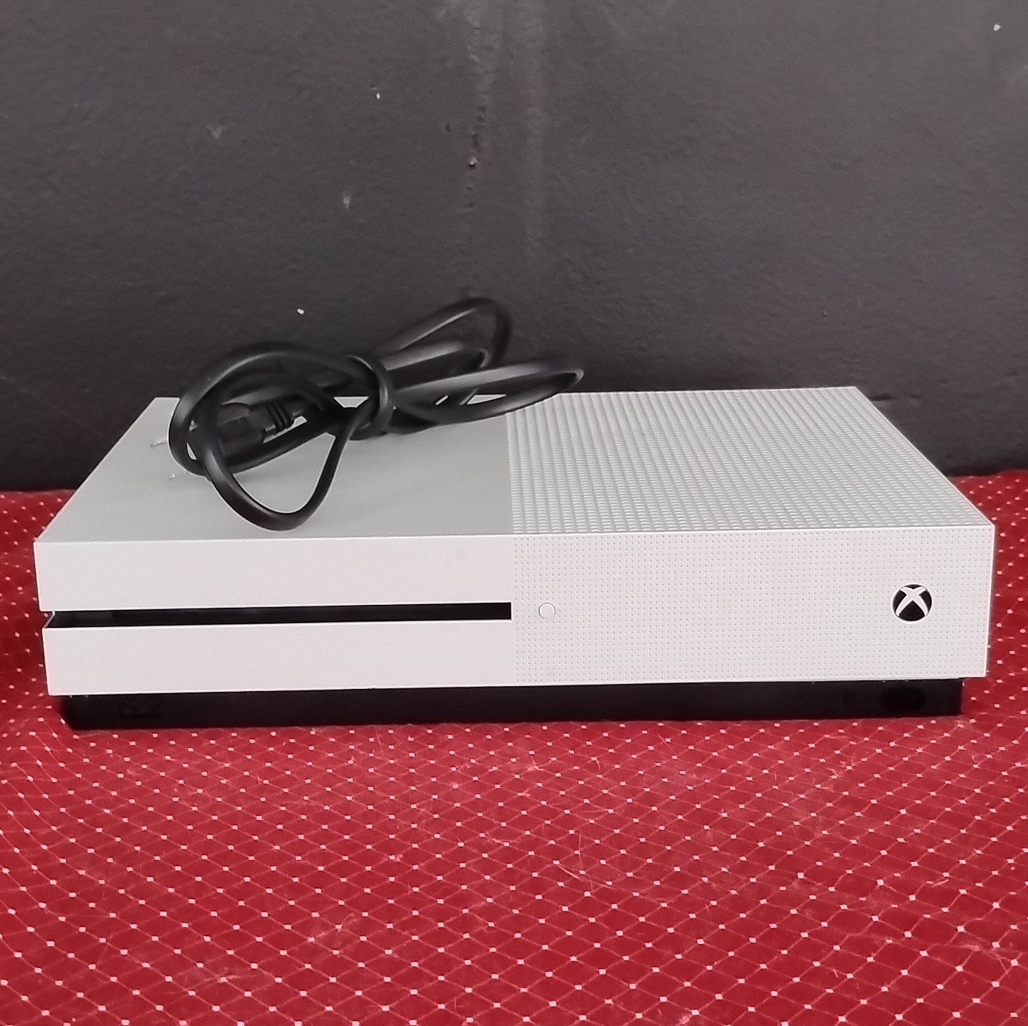 Microsoft Xbox One S 500GB White Console 4K UHD Wi‑Fi HDMI NTSC-U/C 1681
