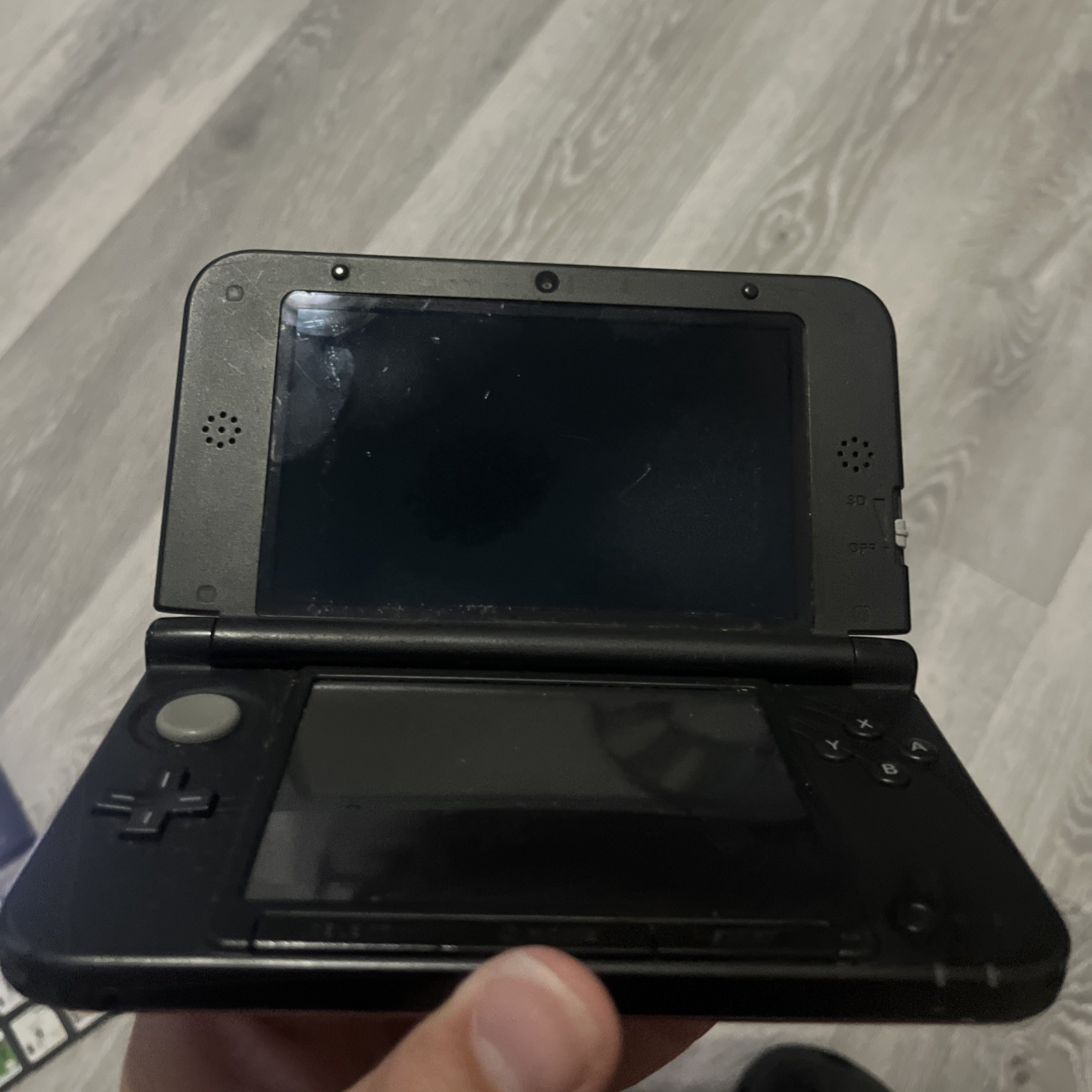 Nintendo 3DS XL Handheld Console – Red / Black (Model SPR-001) Charger/4 Games