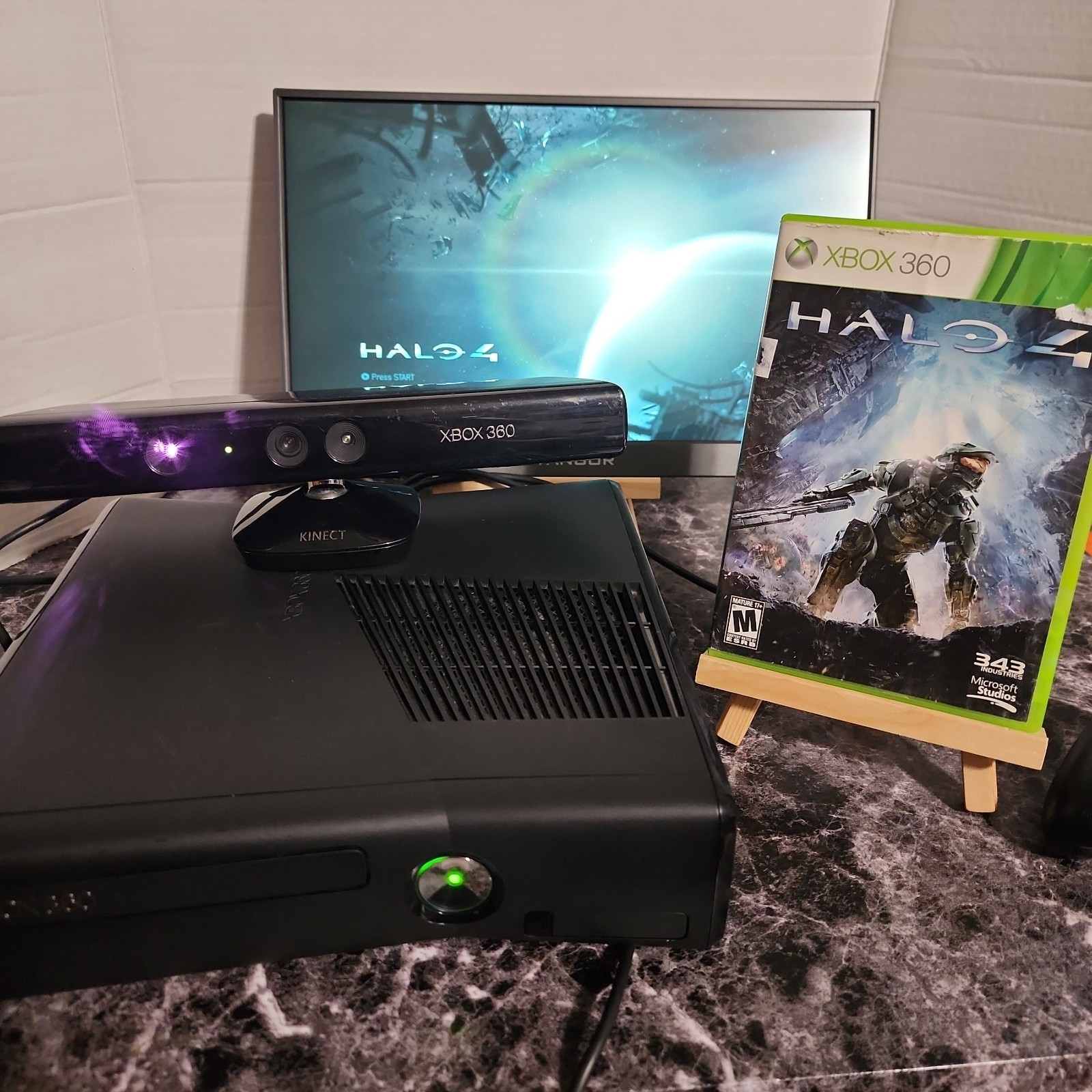Microsoft Xbox 360 S 4GB Console Bundle Kinect Sensor 5 Games Tested Working OEM