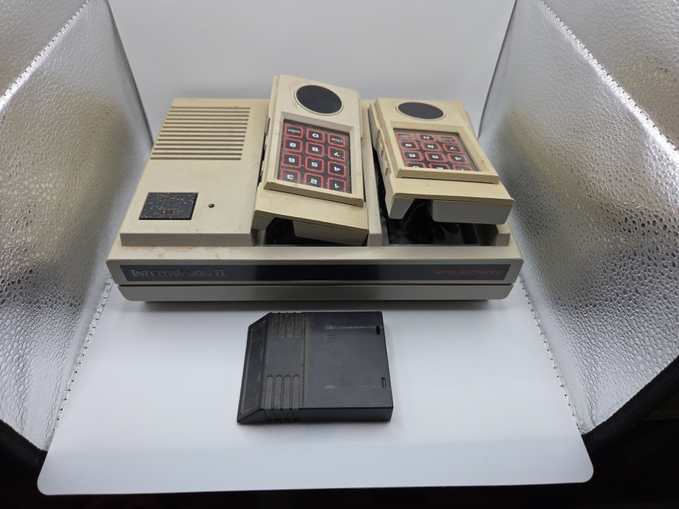 Mattel Electronics Intellivision II Console w/ 2 Controllers UNTESTED