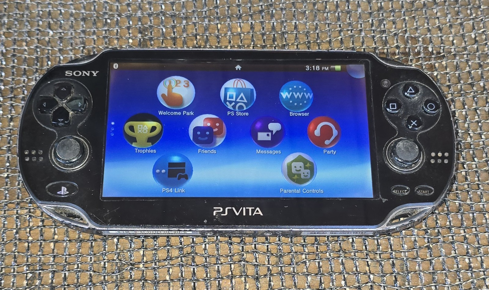 Sony PS Vita PCH-1001 model in good overall condition Please Read Description