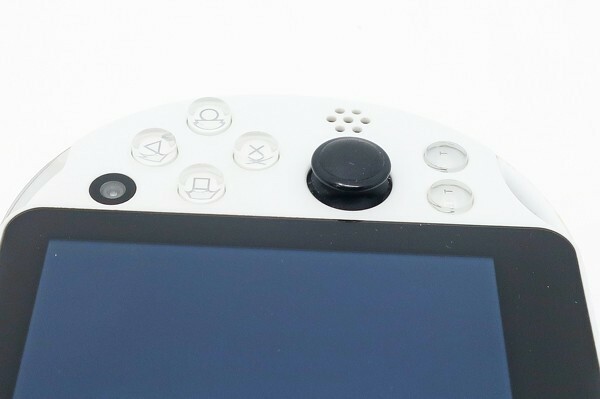 Playstation vita PCH-2000ZA22 Glacier White Japan Console with charger