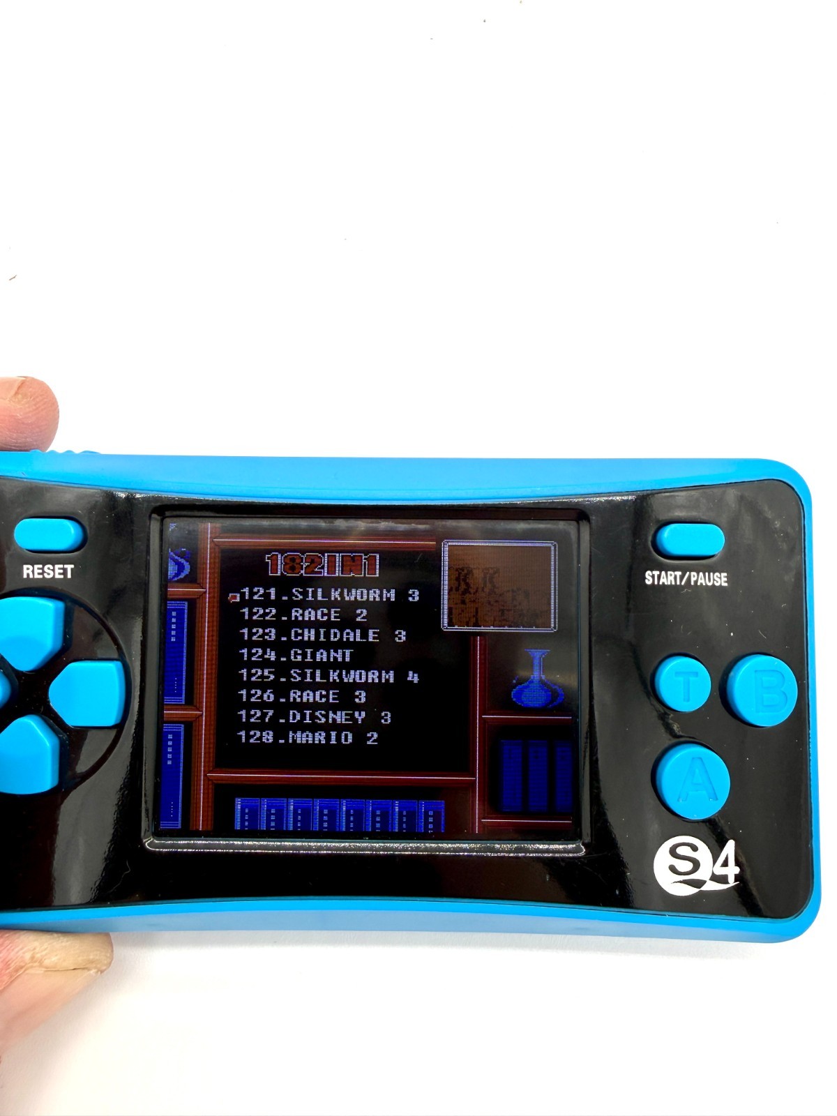 Handheld Game Console 182 Built-in Classic 8-Bit Games 2.5″ LCD Screen