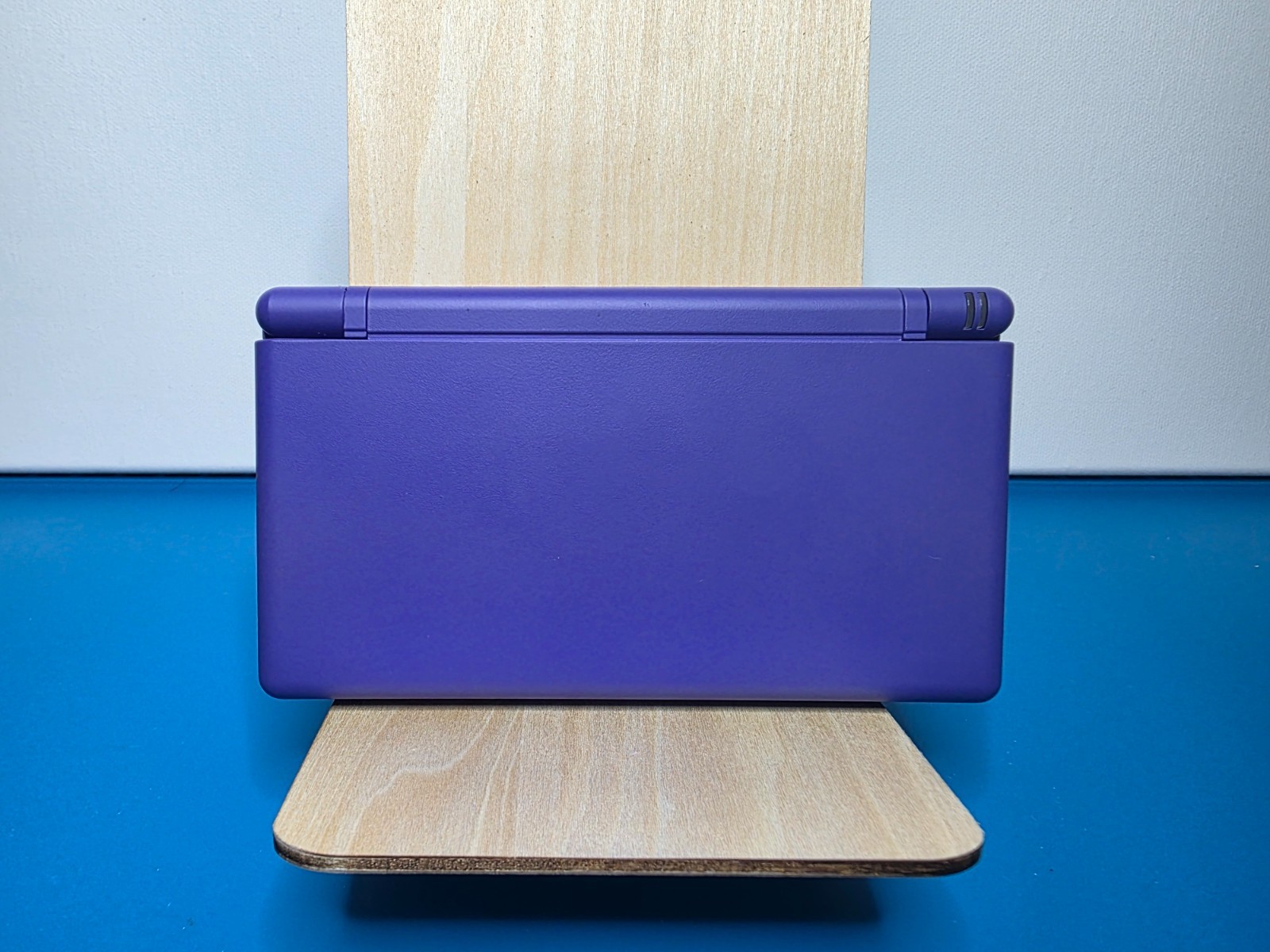 Nintendo DS Lite Violet Purple Handheld System with Charger & Stylus Pen