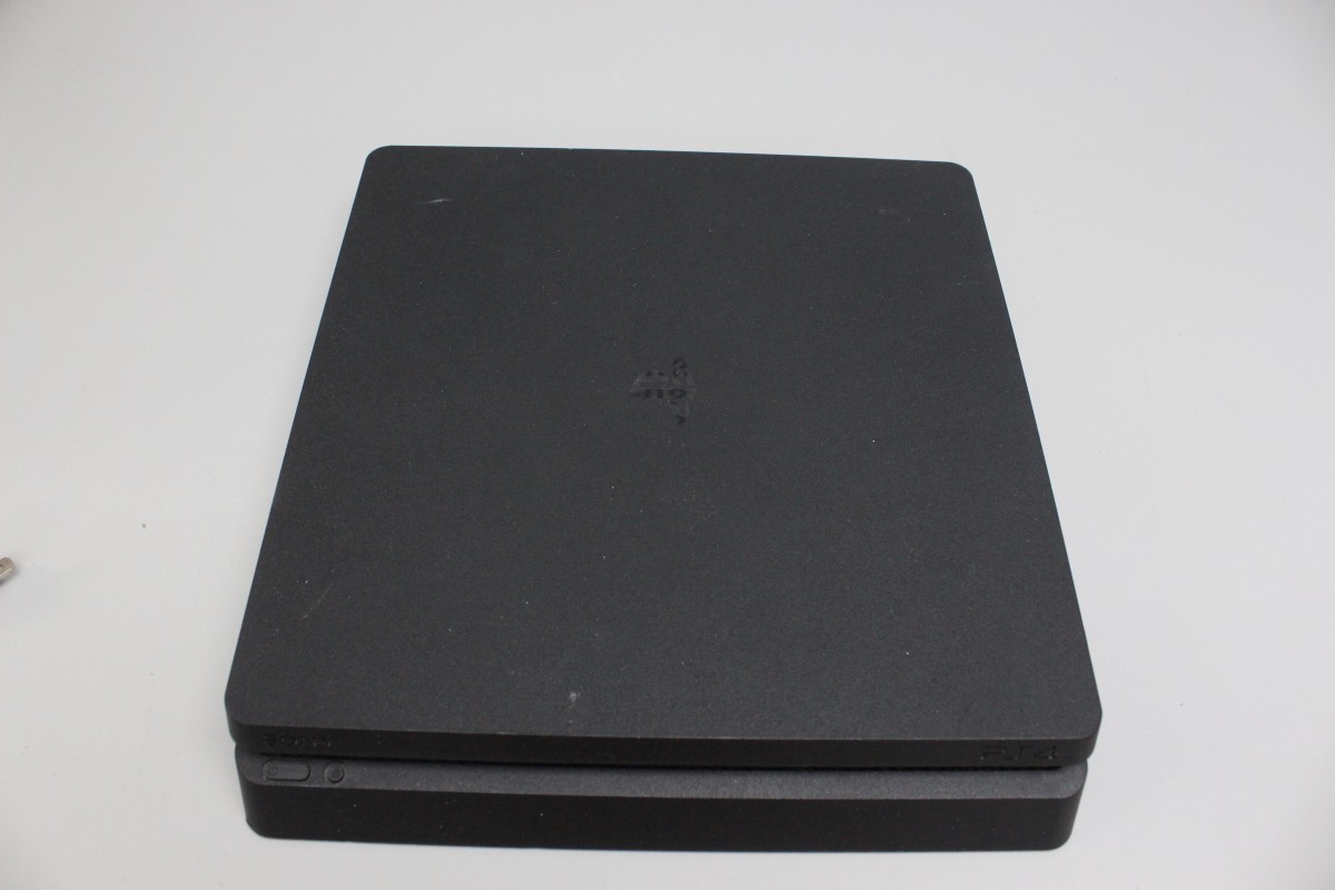 PlayStation 4 Slim 1TB Console – Black (C32041418)
