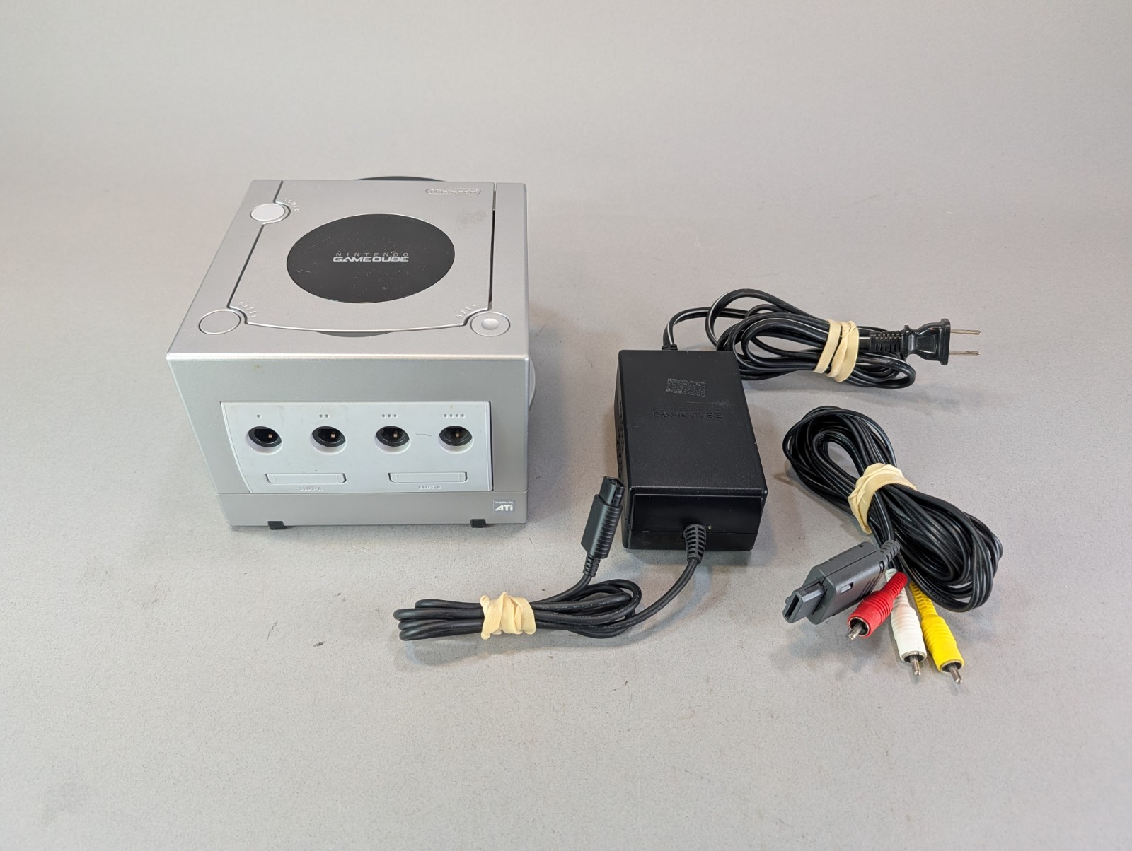 OEM Nintendo GameCube DOL-101 Silver Console + Cords WORKS!