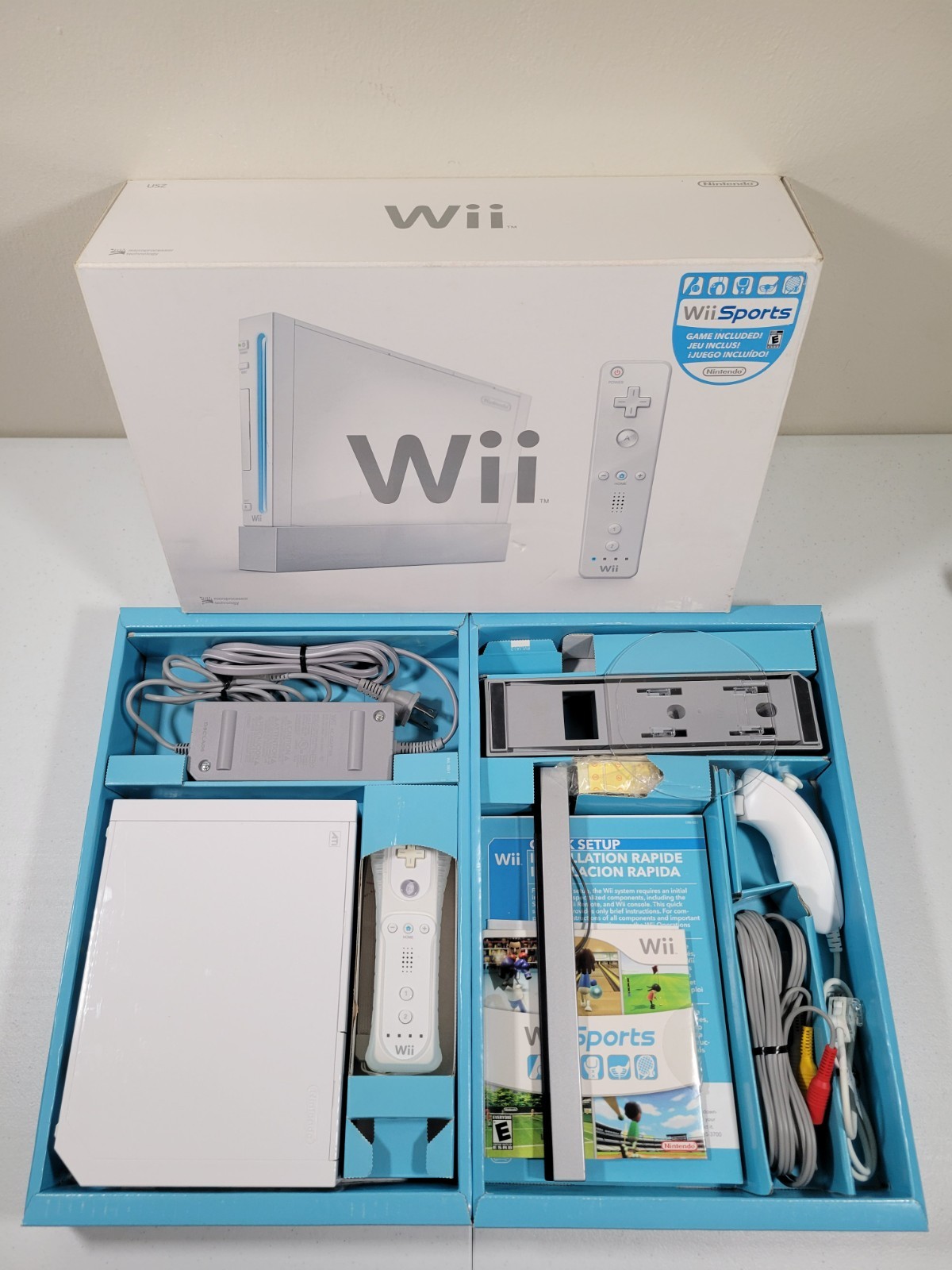 White Nintendo Wii Console RVL-001 – Complete In-box – Matching serial #’s