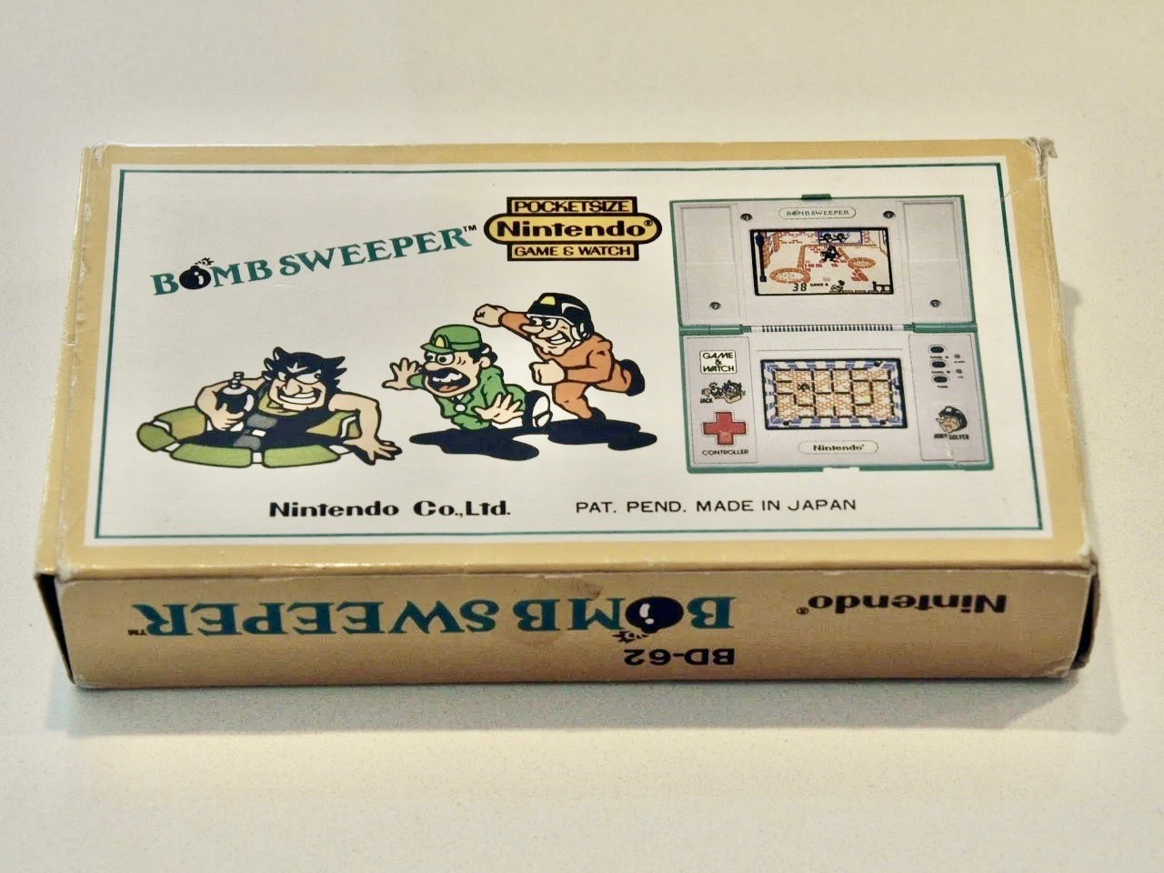 Nintendo Game BOMB SWEEPER electronic operated classic toy collector hobby