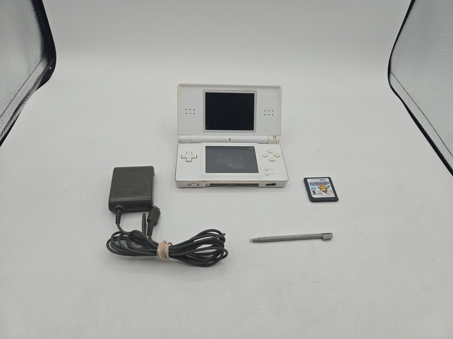 Nintendo DS Lite Polar White Handheld System Bundle Charger Game Stylus Clean!!!