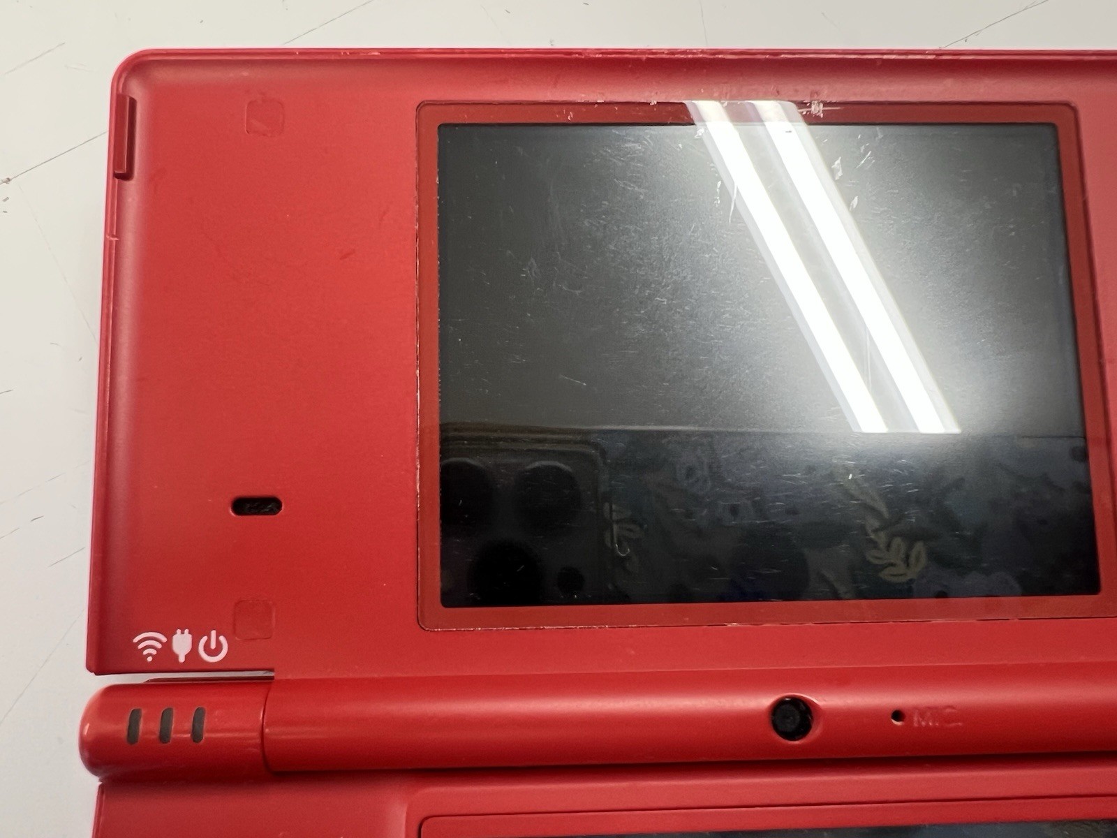 Nintendo DSi Red Handheld Console Wi-Fi Nintendo DS TWL-001 2008