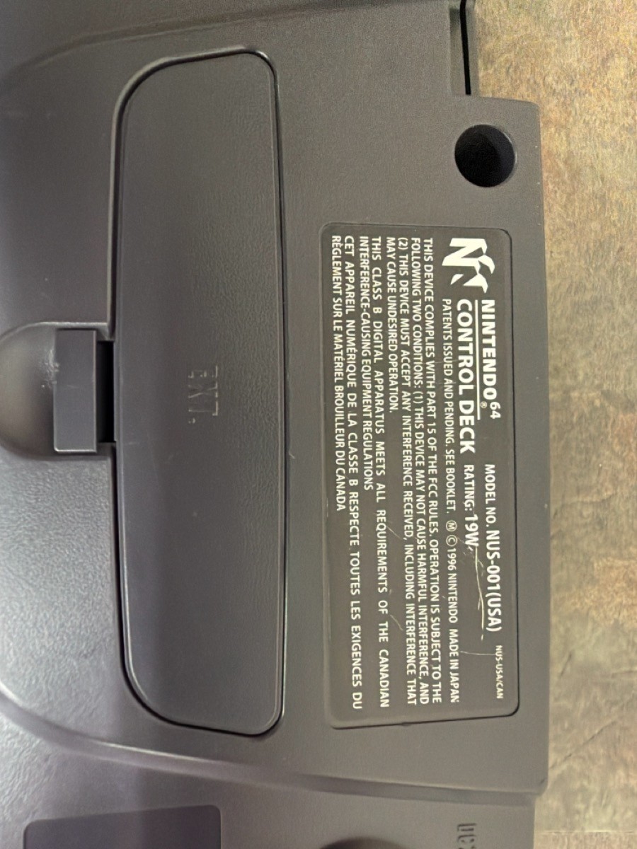 NINTENDO N64 CONSOLE NUS-001 WITH 1 CONTROLLER & CABLES – TESTED (WBP018766)