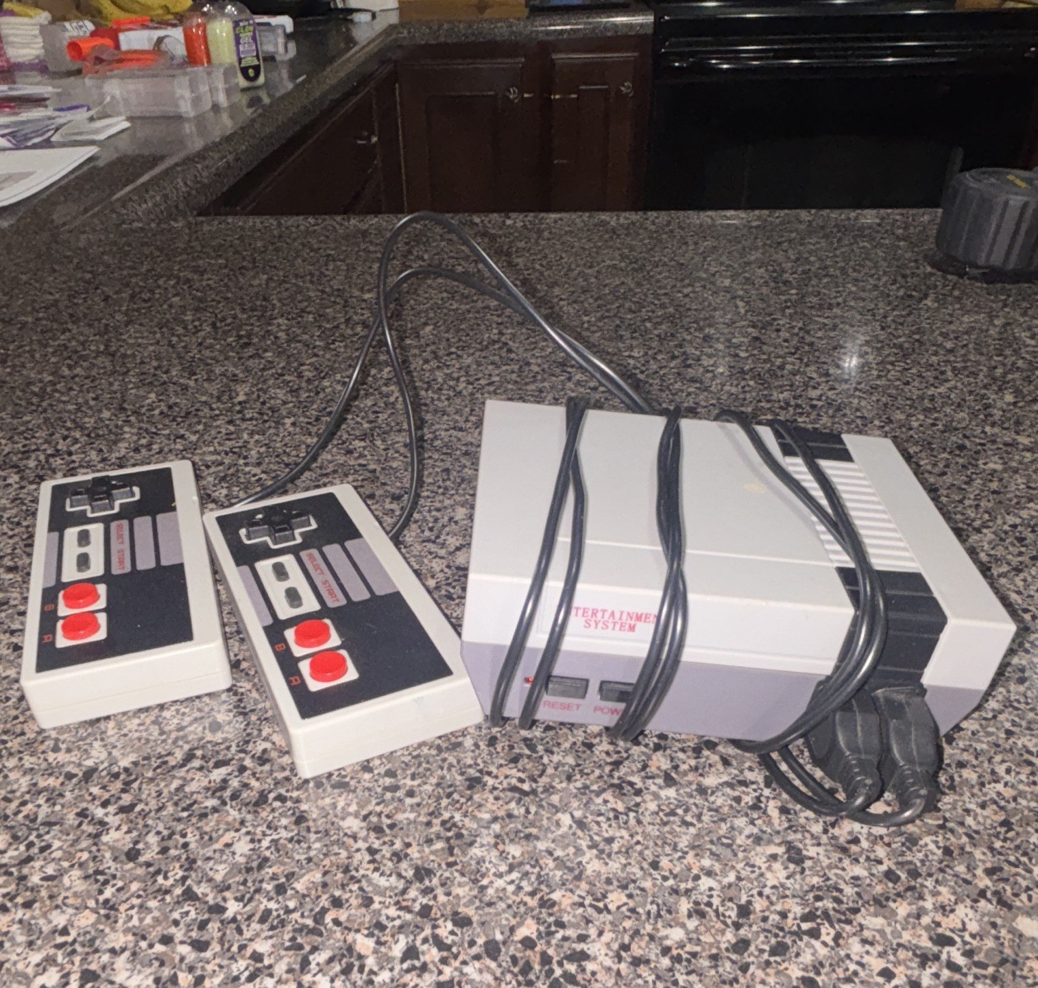 Nintendo NES-001 Entertainment System Console Gray w/ 2 Controllers RF NTSC-U/C