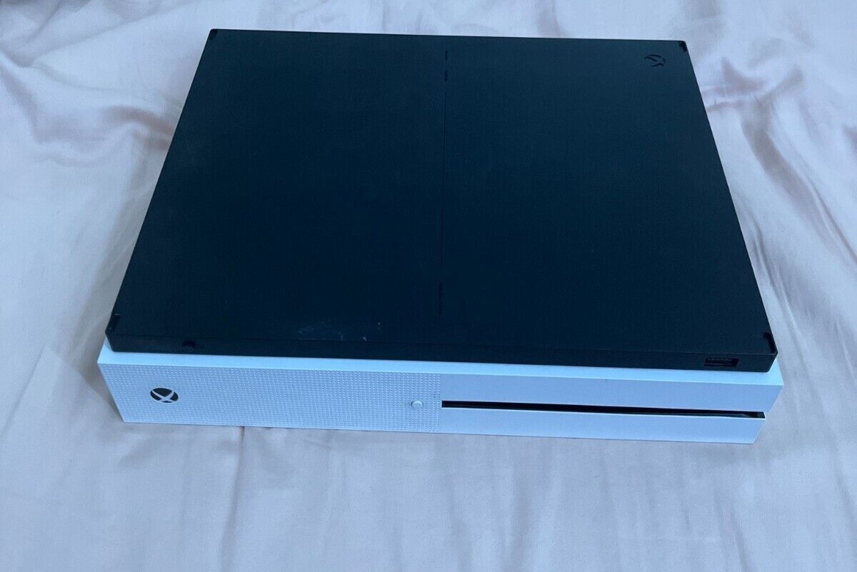 Microsoft Xbox One S 500GB – White (Comes with power cord.)