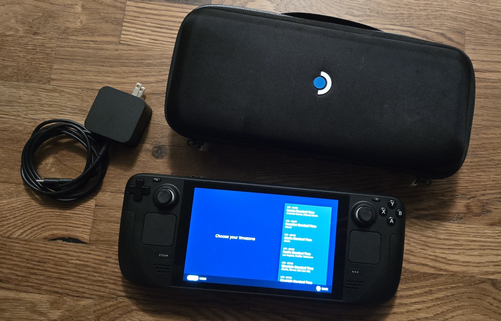 Valve Steam Deck 512GB LCD Launch Version With Case And Charger