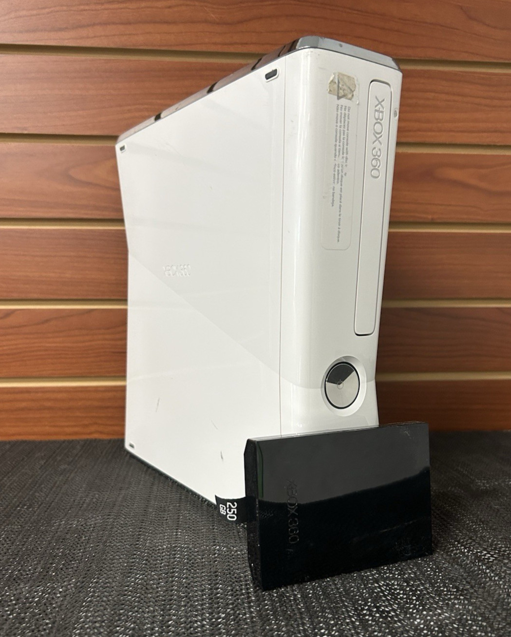 Microsoft Xbox 360 S Console Gaming System Glossy White 1439 250GB READ