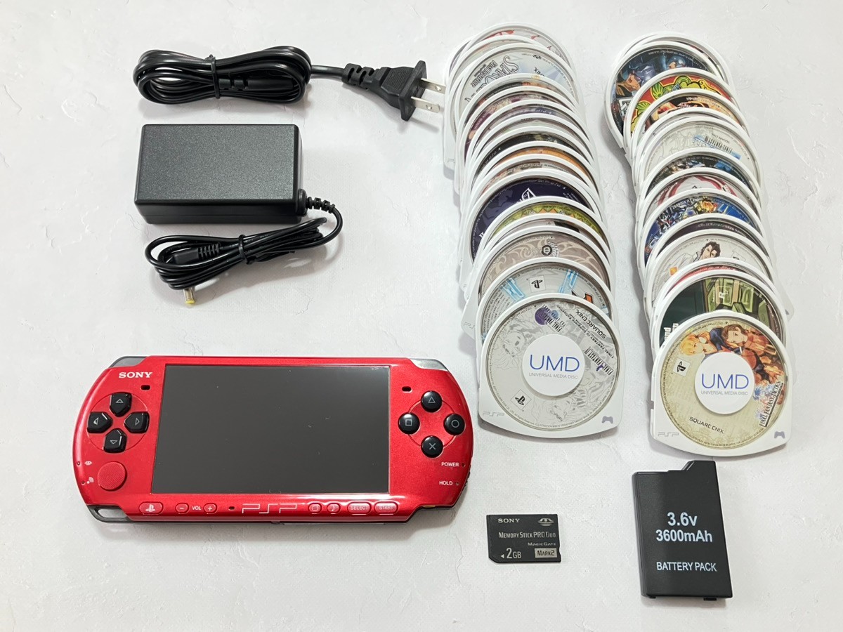 Sony PSP-3000 Console with battery＋charger＋memory stick＋random 3 games