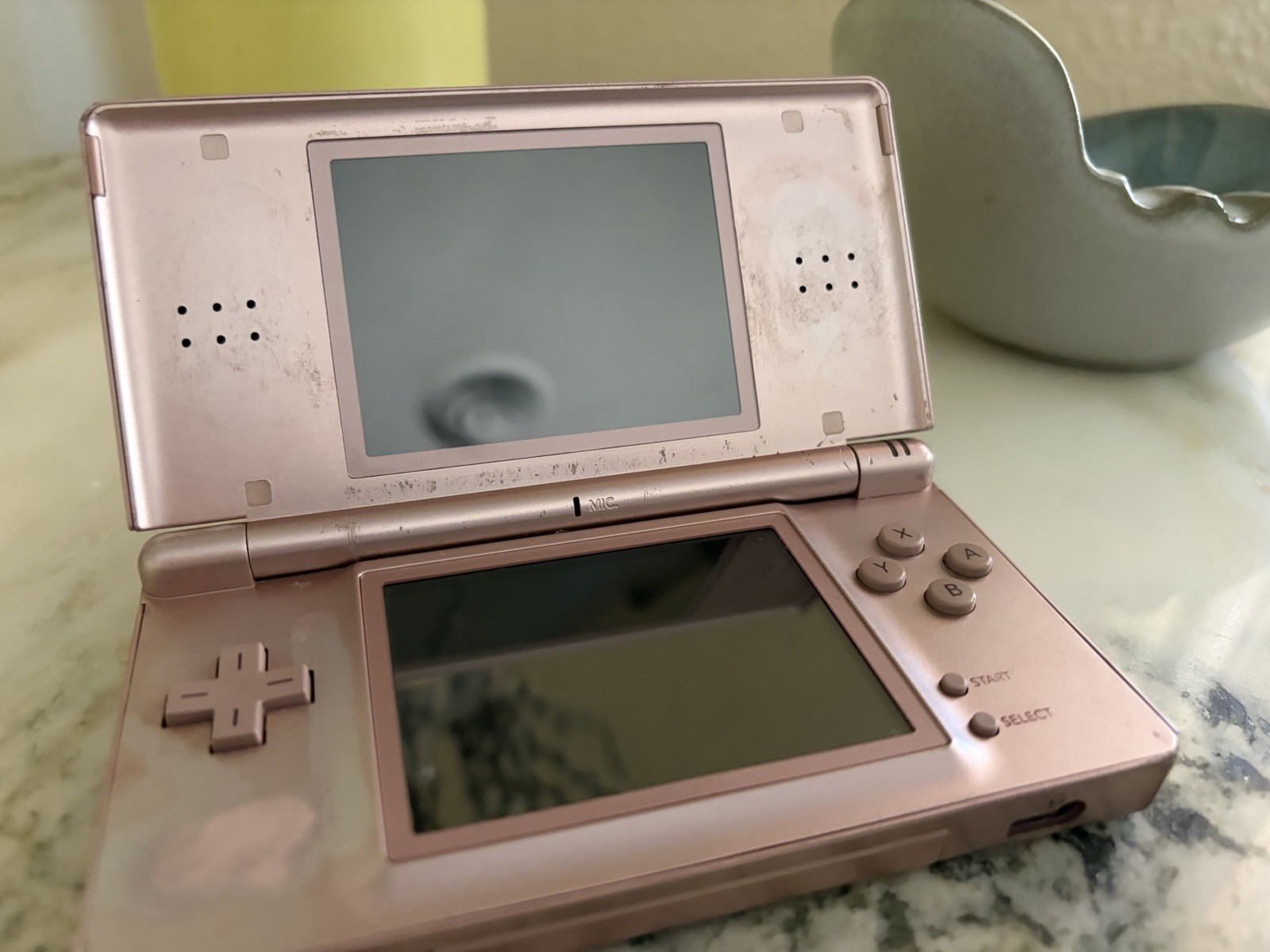 Nintendo DS Lite Video Game Console – Metallic Rose