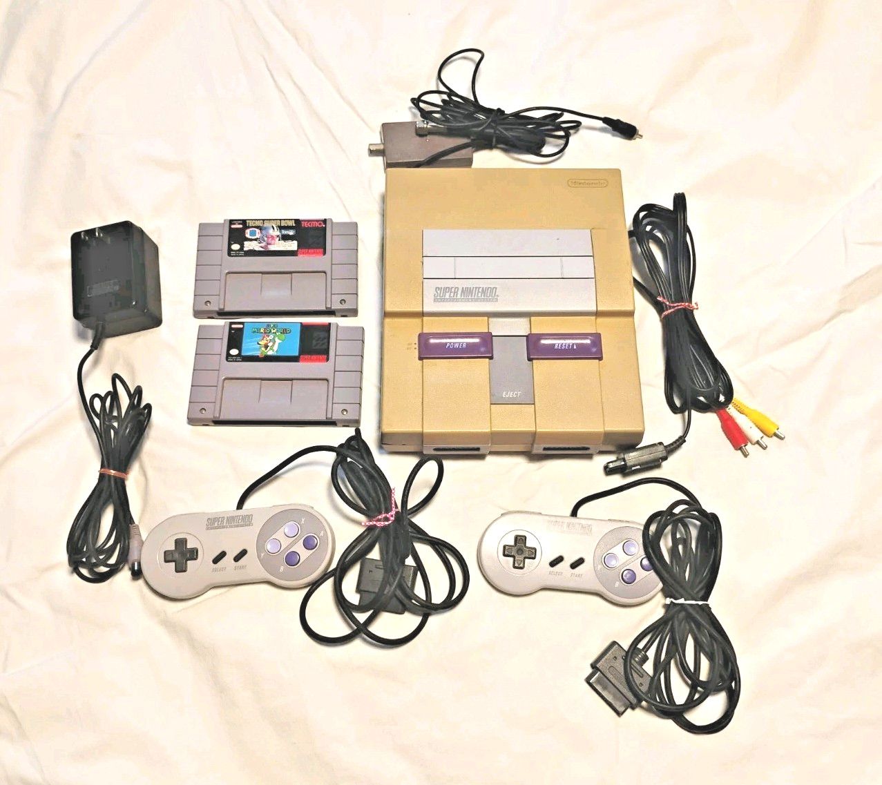 Super Nintendo SNES Console Super MarioWorld 1993 Tecmo Super Bowl Gaming System
