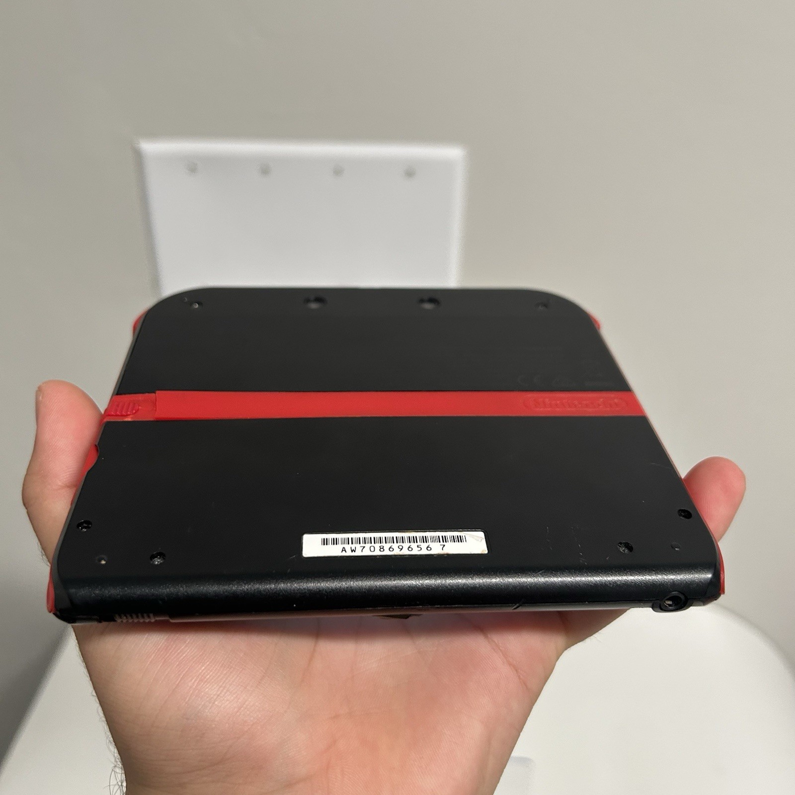 Nintendo 2DS Red/Black Handheld Console With Original Box Tested Working!