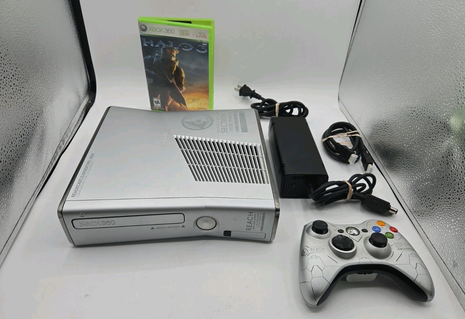 Halo Reach Limited Edition Xbox 360 Console and Matching Controller Bundle WORKS