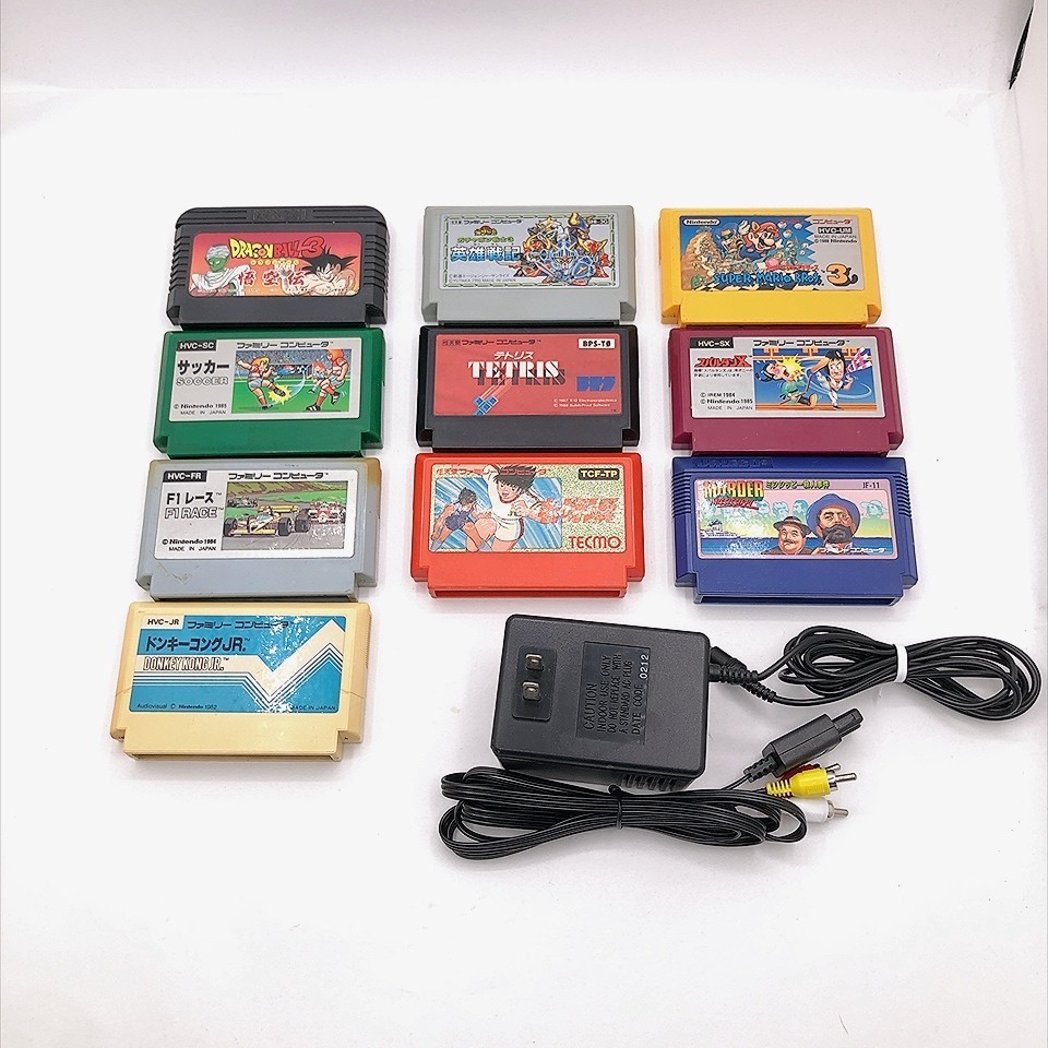 Nintendo New Famicom Console AV HVC-101 2 Controller Made in Japan NES Tested