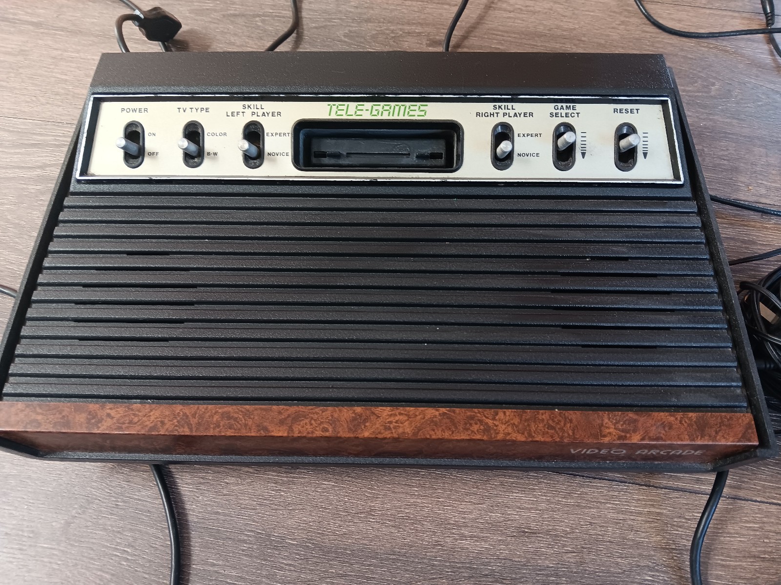 Aari 2600 Console 6 Switch With Games and Controllers Sears WORKING