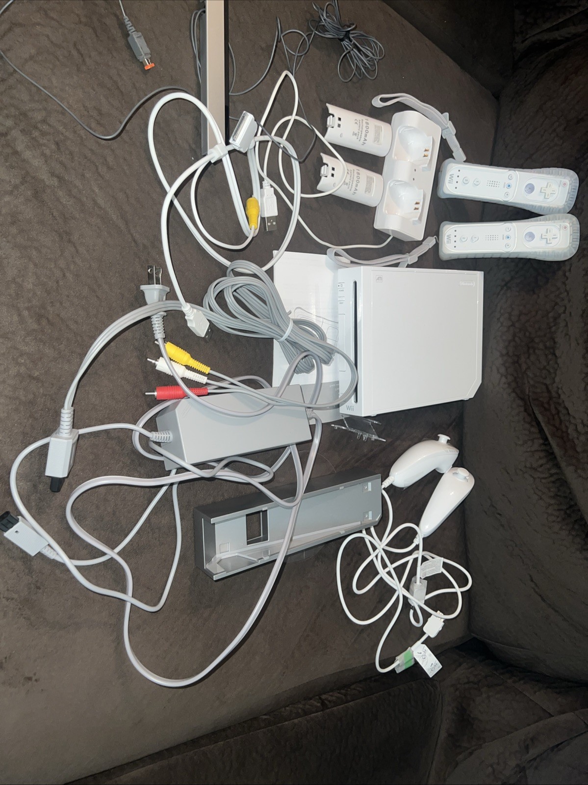 Nintendo Wii RVL-001 512 MB Home Console – White