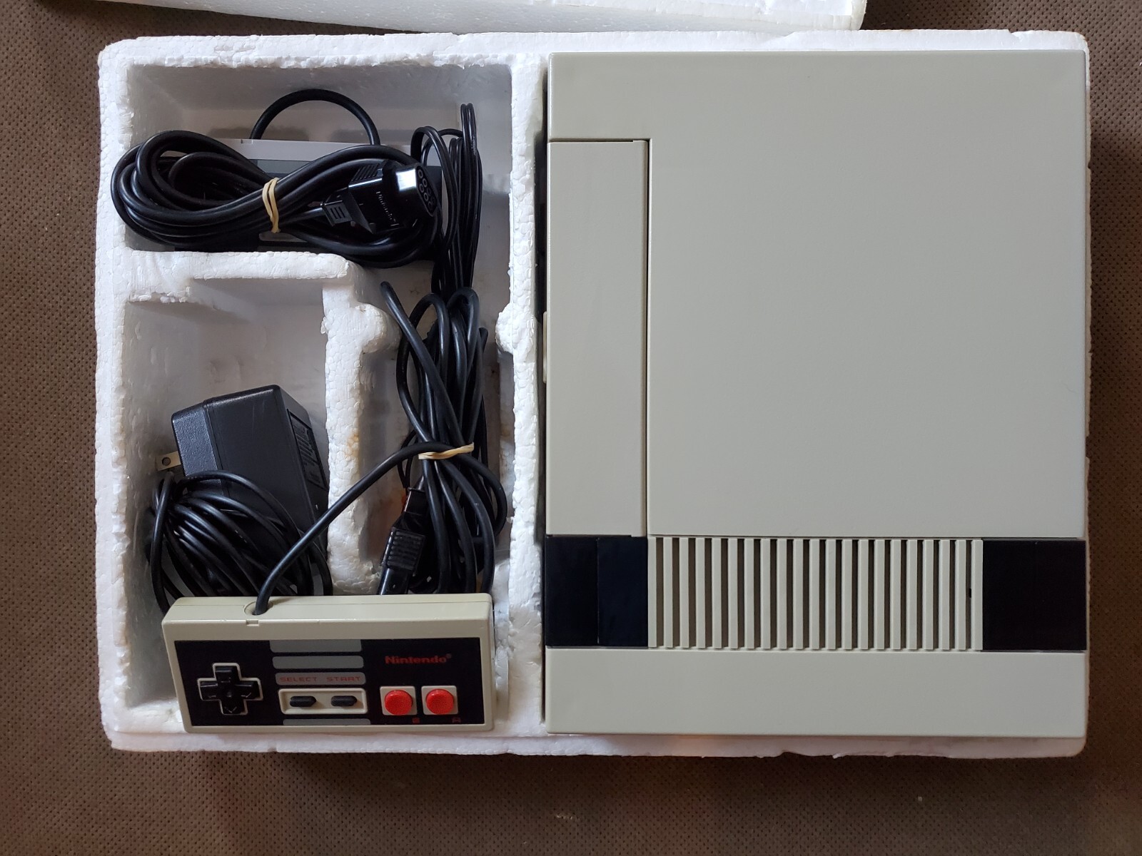 Nintendo Entertainment System NES Console Boxed