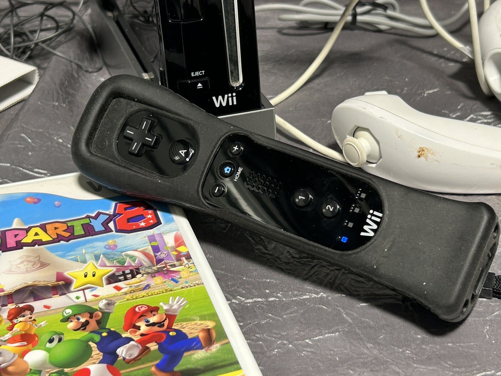 Nintendo Wii Console with Wii Sports + Sports Resort + Motion plus RVLSKRP2