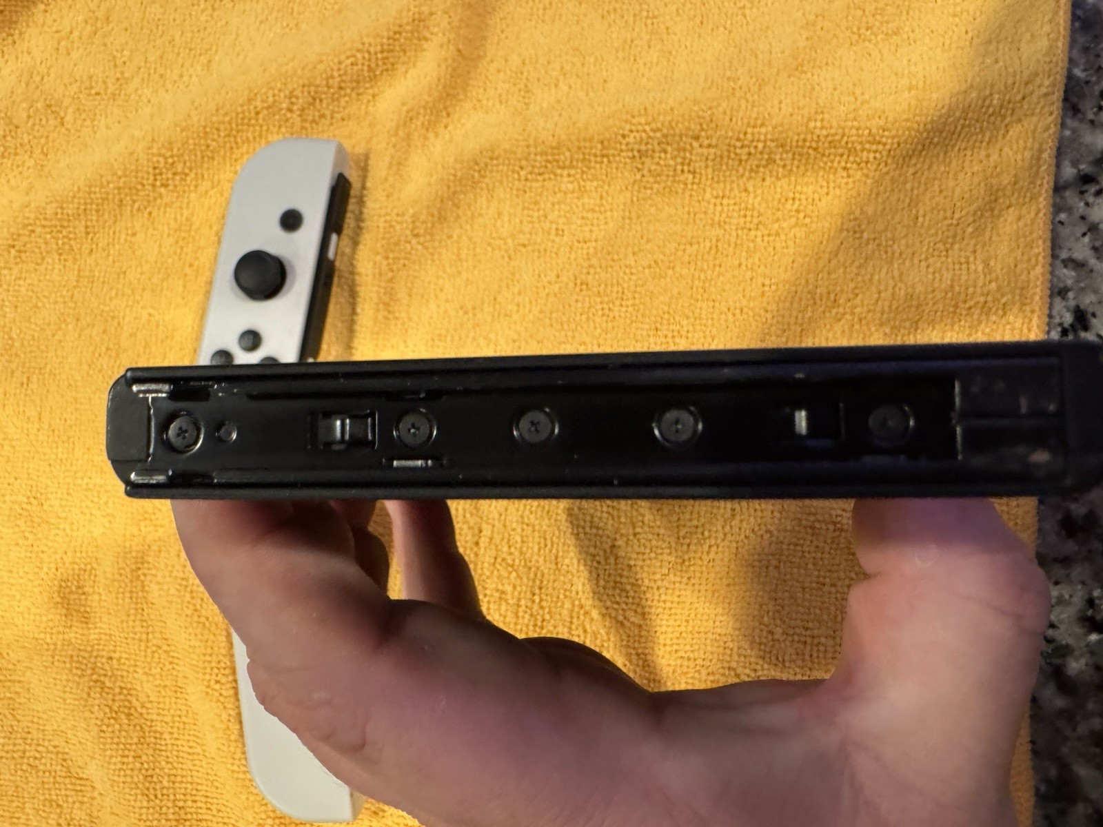 Nintendo HAC-001 Switch Console. Everything Works But Speakers.