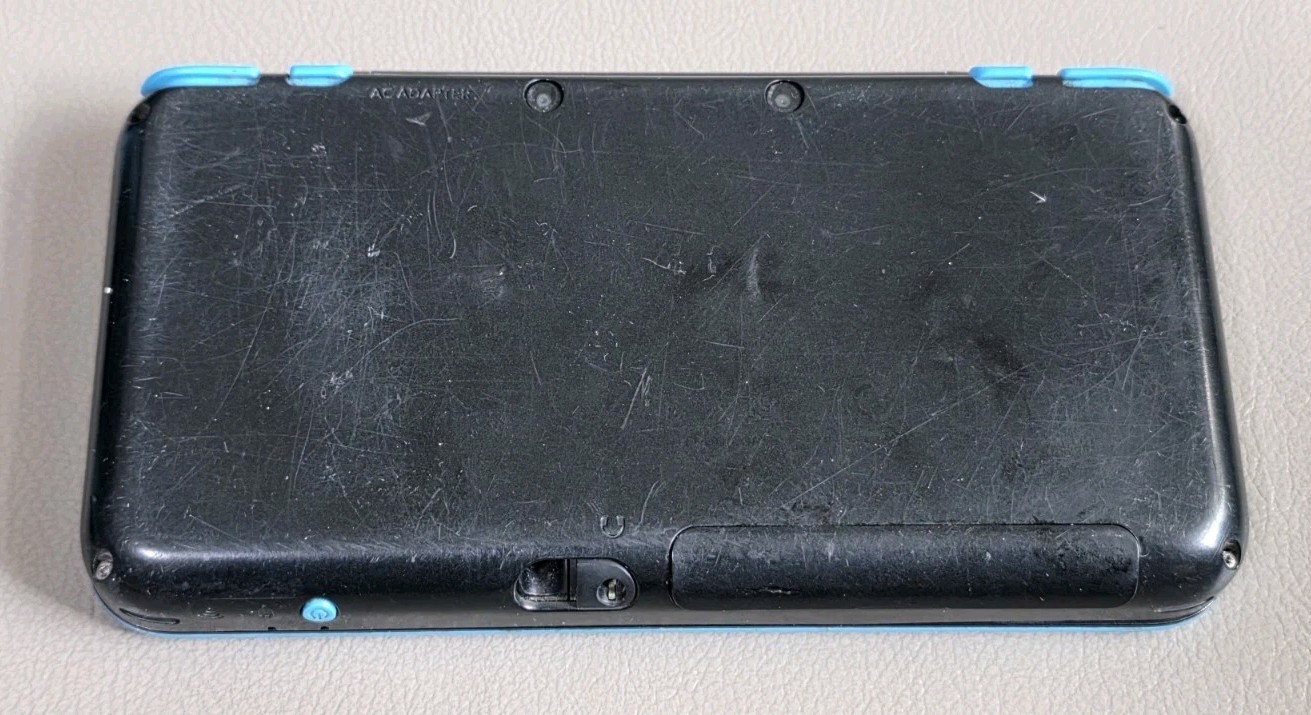 Nintendo New 2DS XL Console Blue/Black – NOT WORKING – Parts or Repair